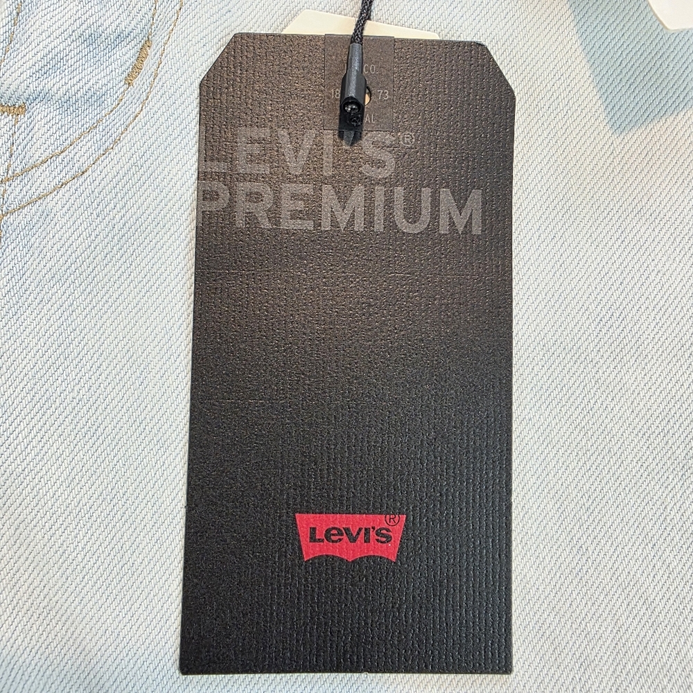 Levi's x Urban‎ Outfitters Premium Denim Jean Shorts High Waisted Wide Leg Short - Picture 3 of 13